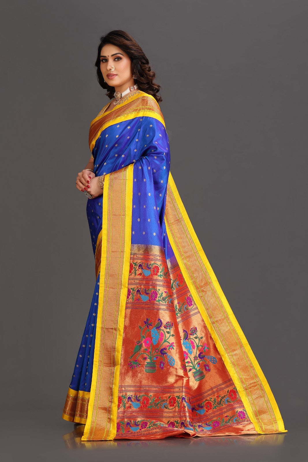 blue paithani saree