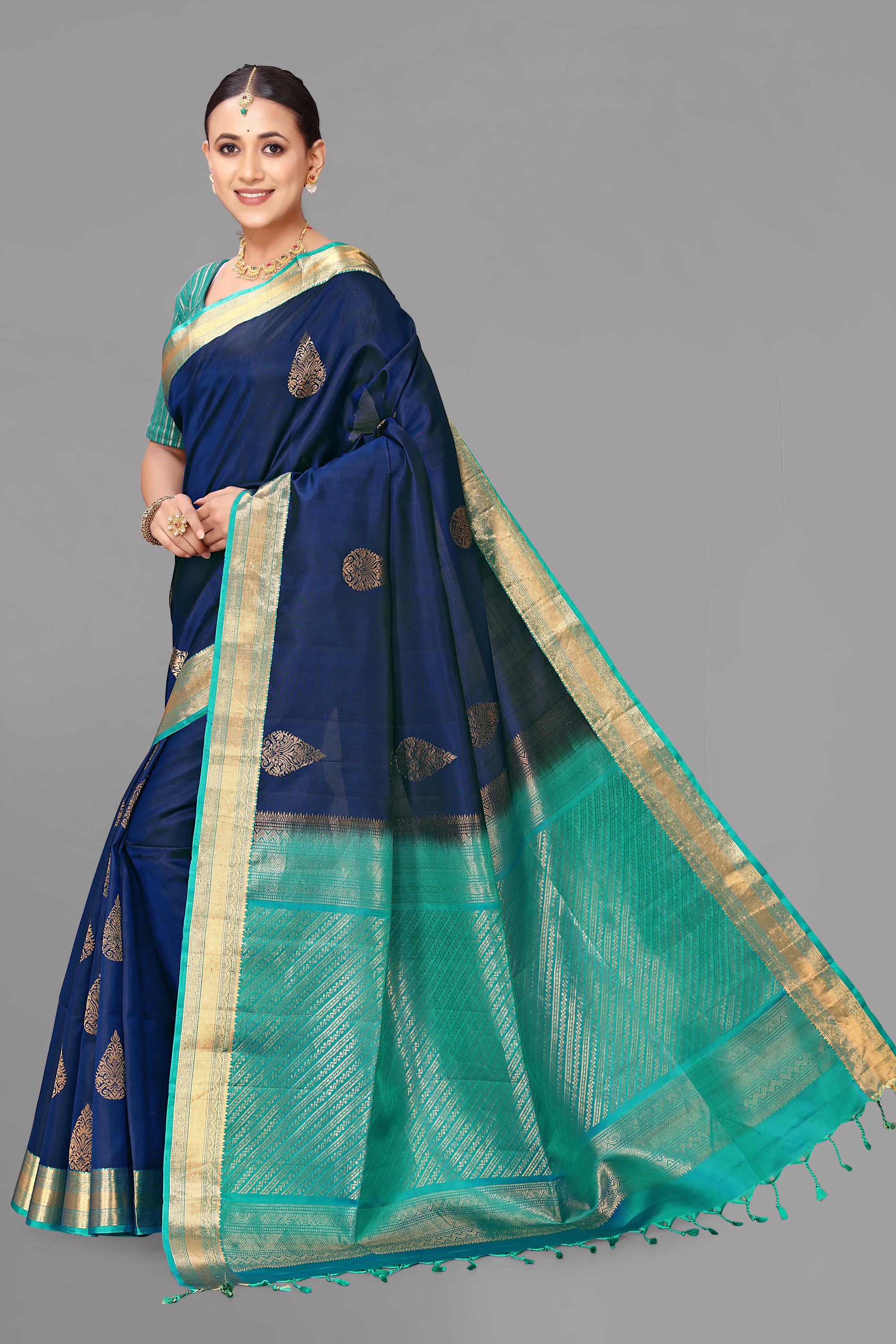 Navy blue soft silk kanjivaram saree
