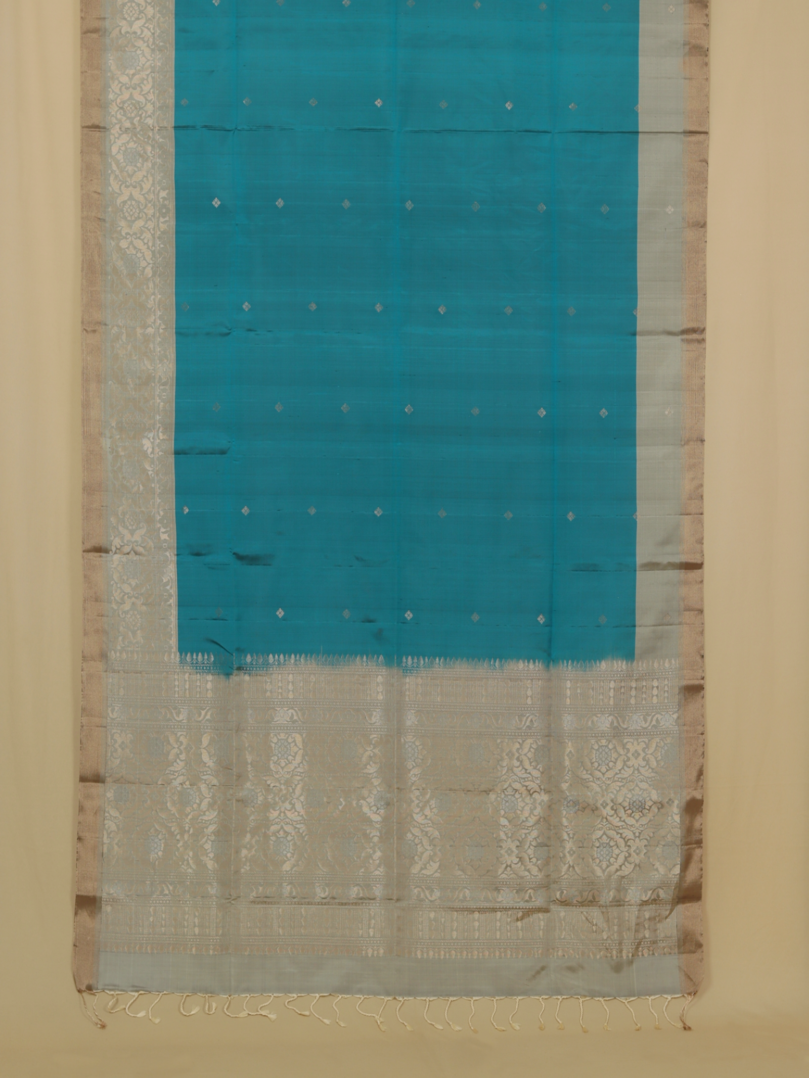 Peacock green soft silk handwoven kanjivaram saree