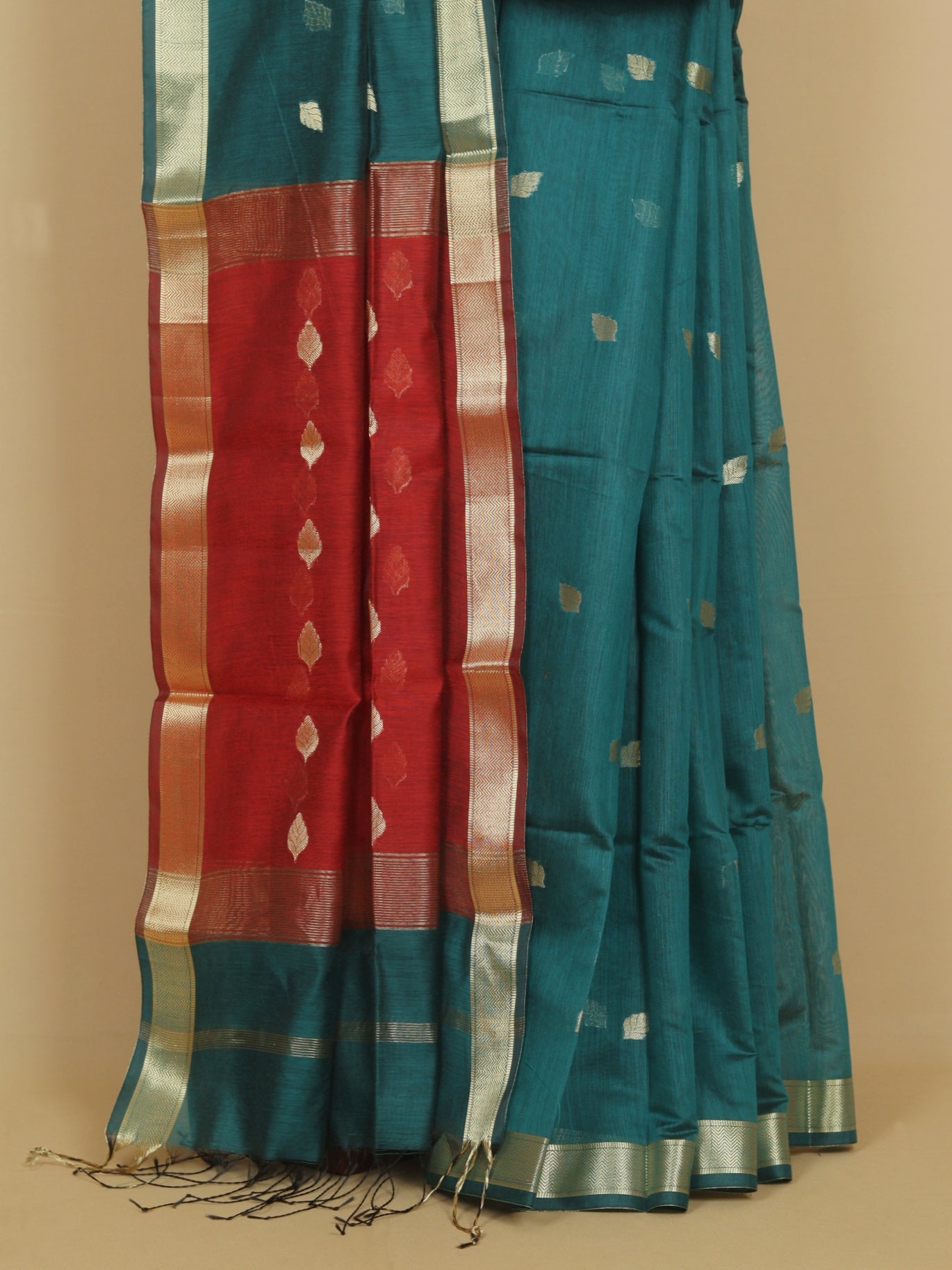 Emerald green cotton Maheshwari saree