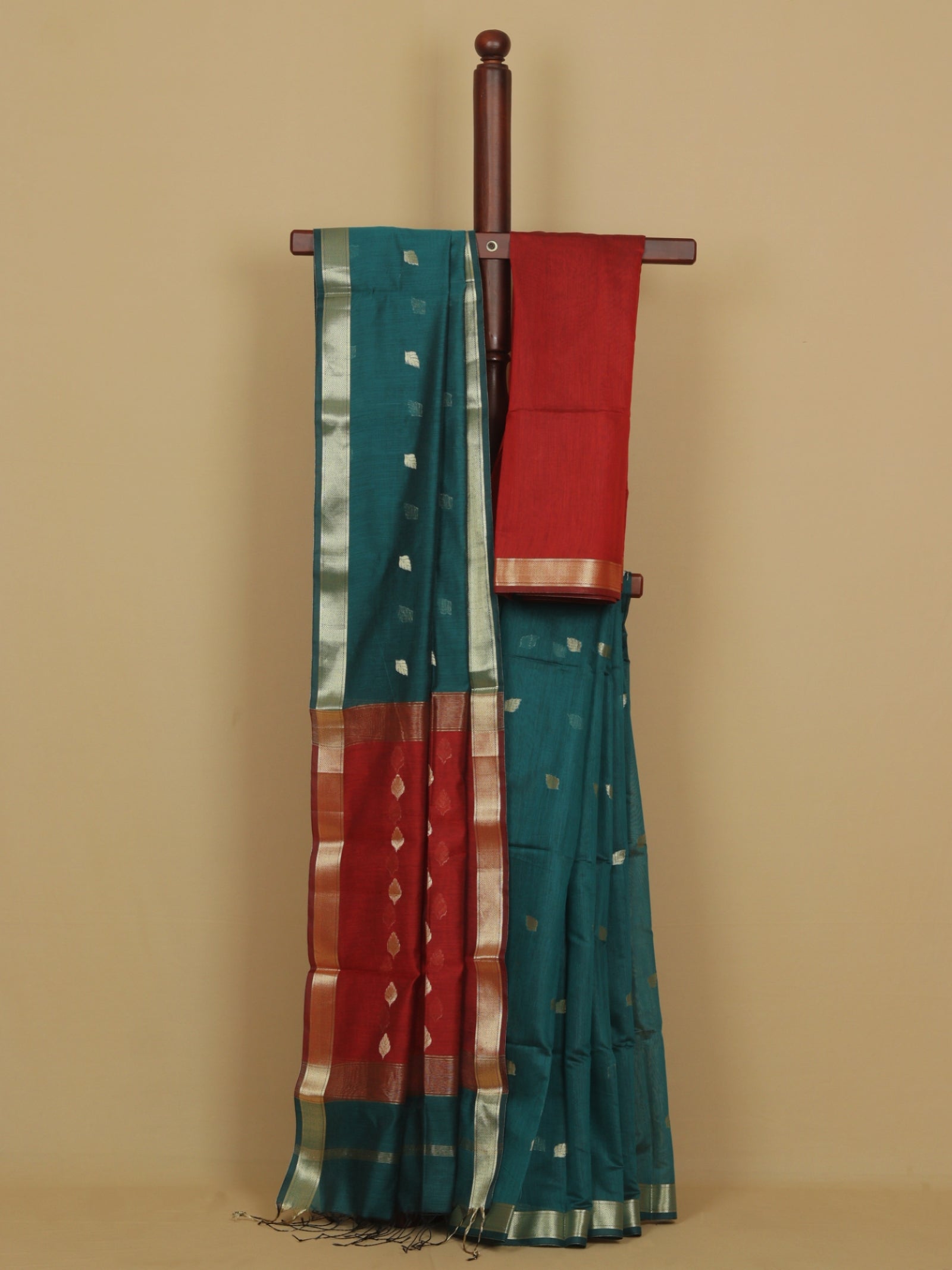 Emerald green cotton Maheshwari saree