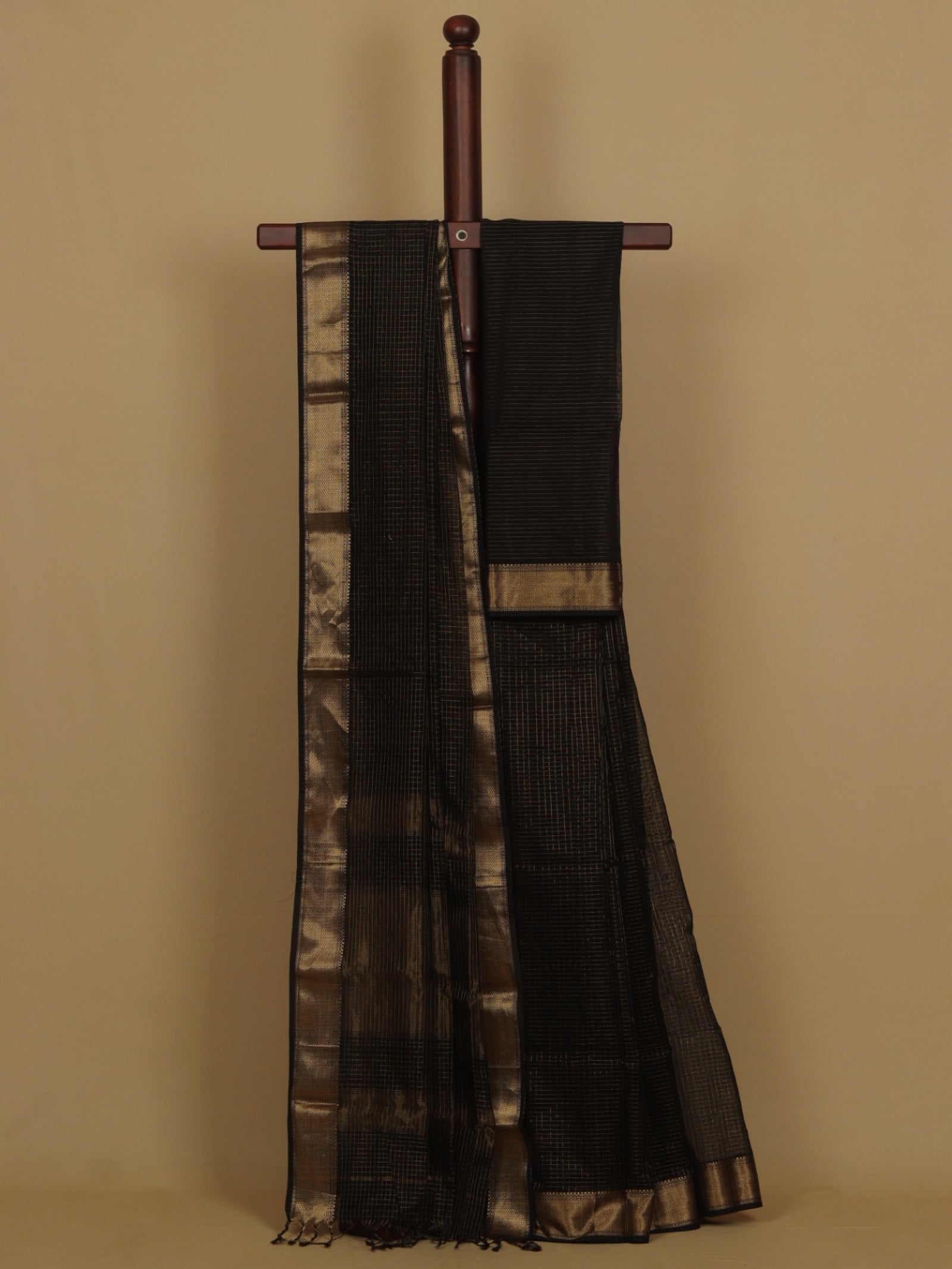 Black silk cotton maheshwari saree