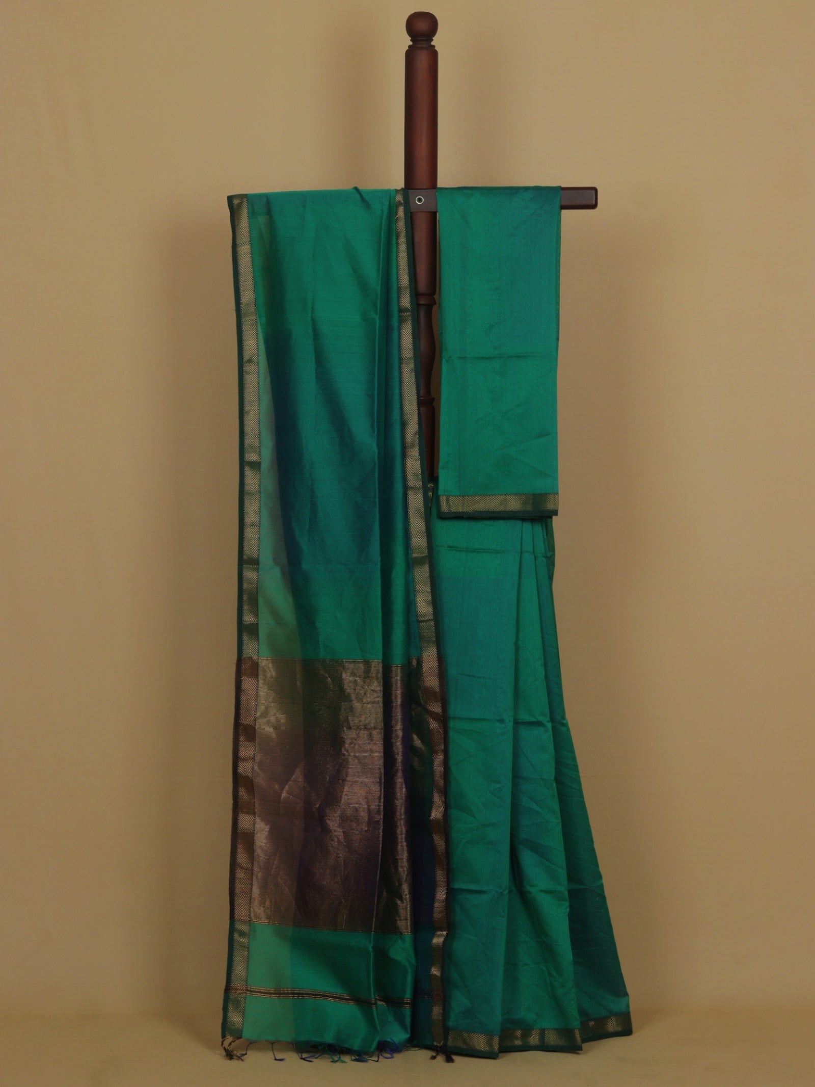 Emerald green cotton silk maheshwari saree