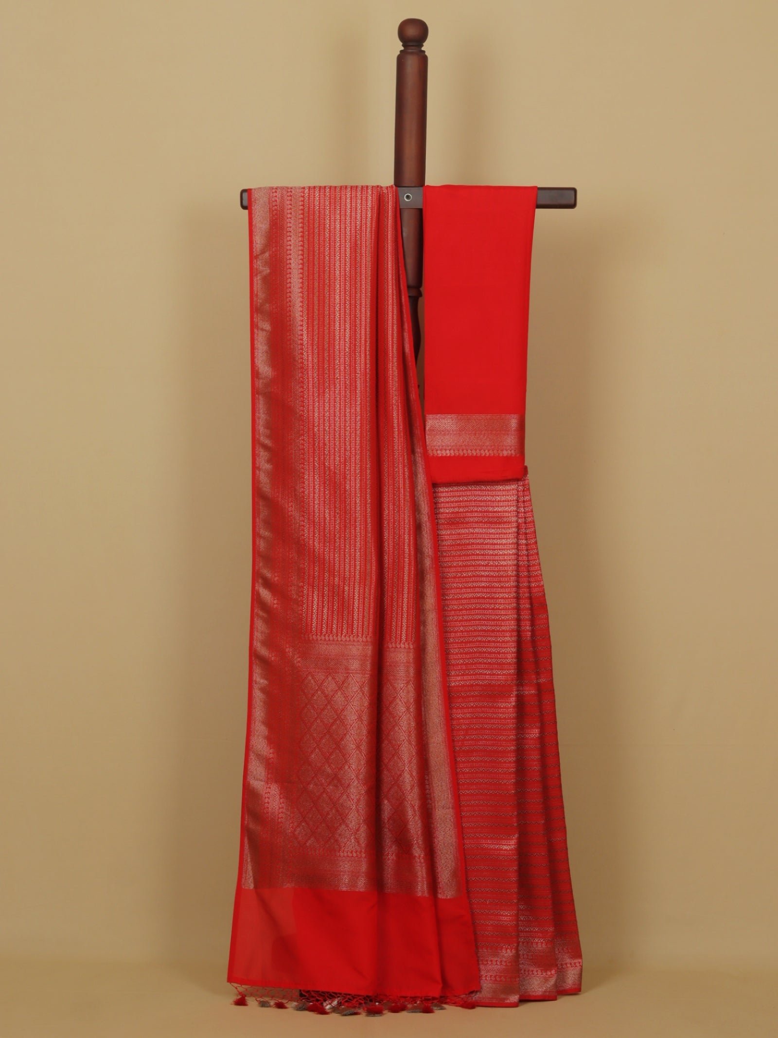 Red blended silk saree