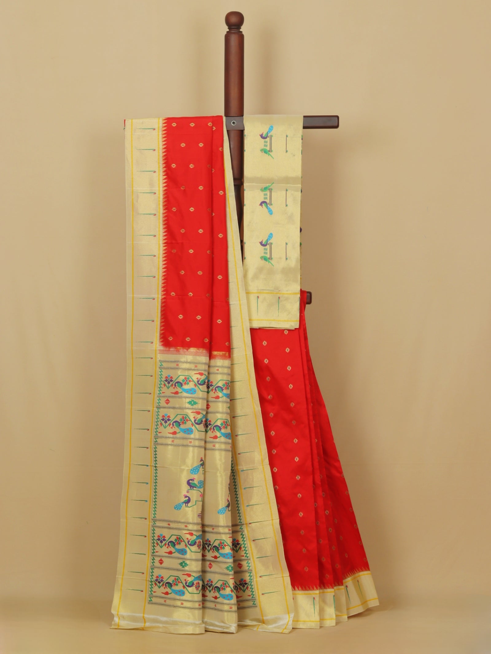 Red munia paithani saree