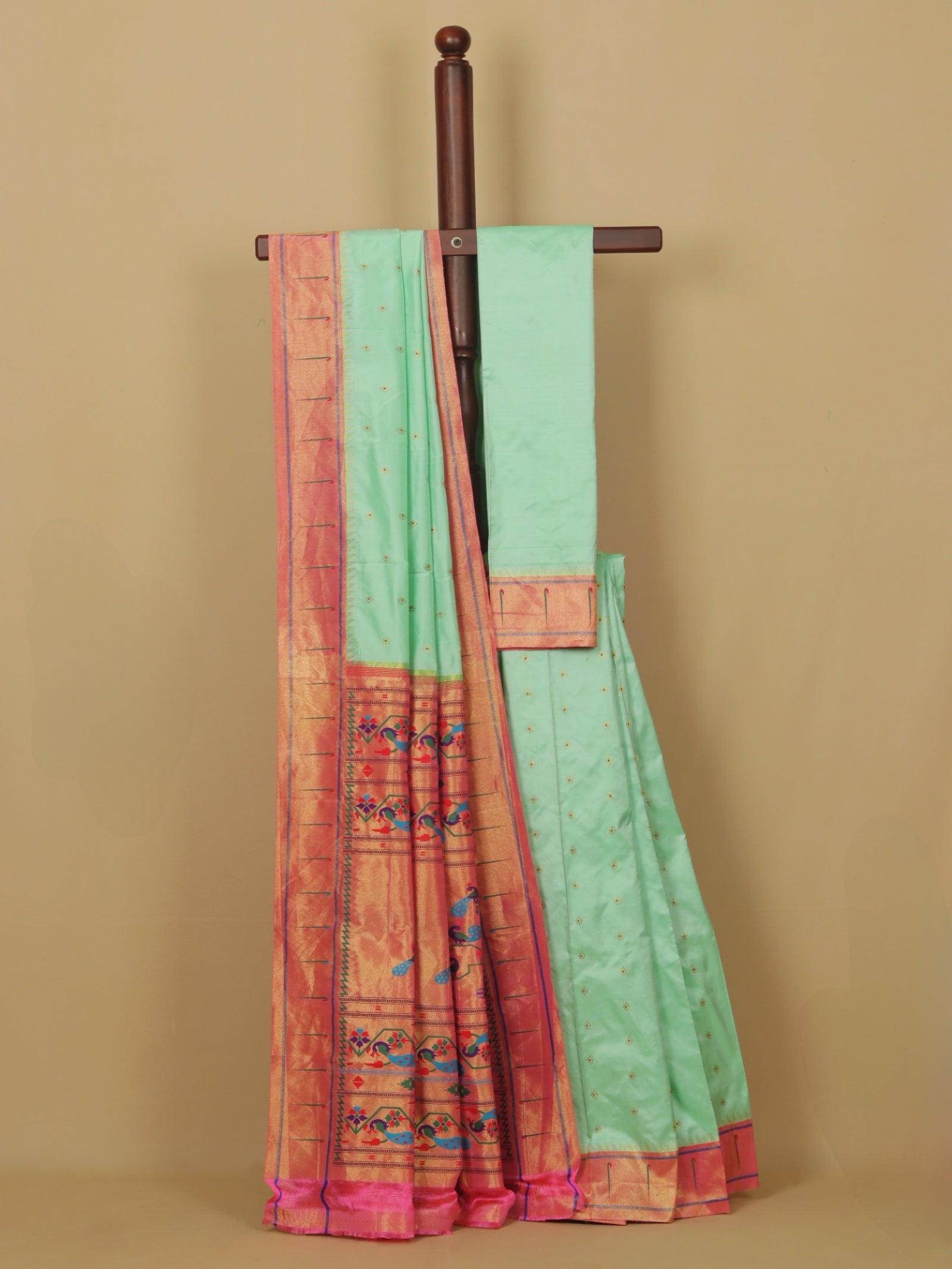 Pista by pink munia paithani saree