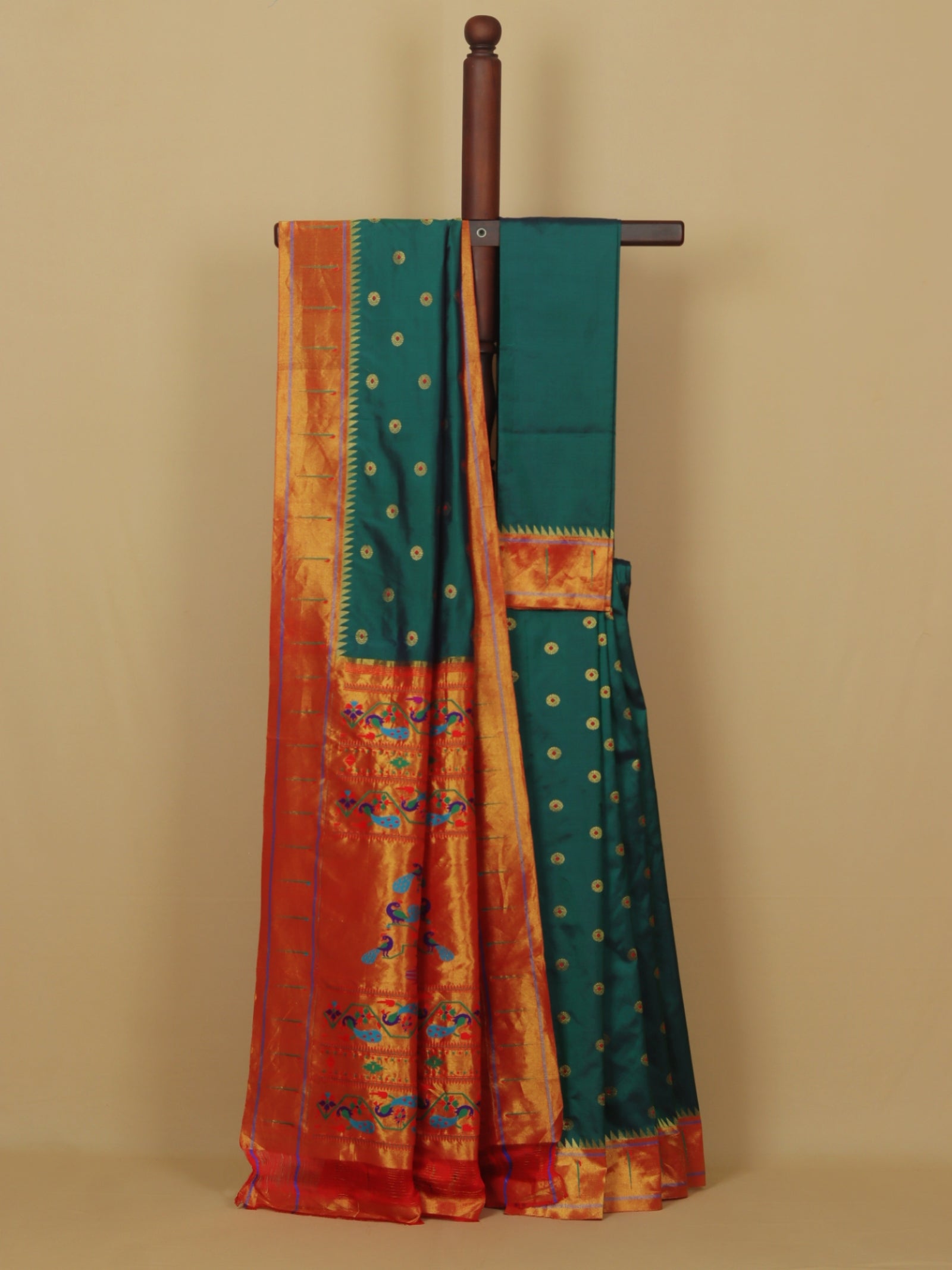 Short Rama mania paithani saree