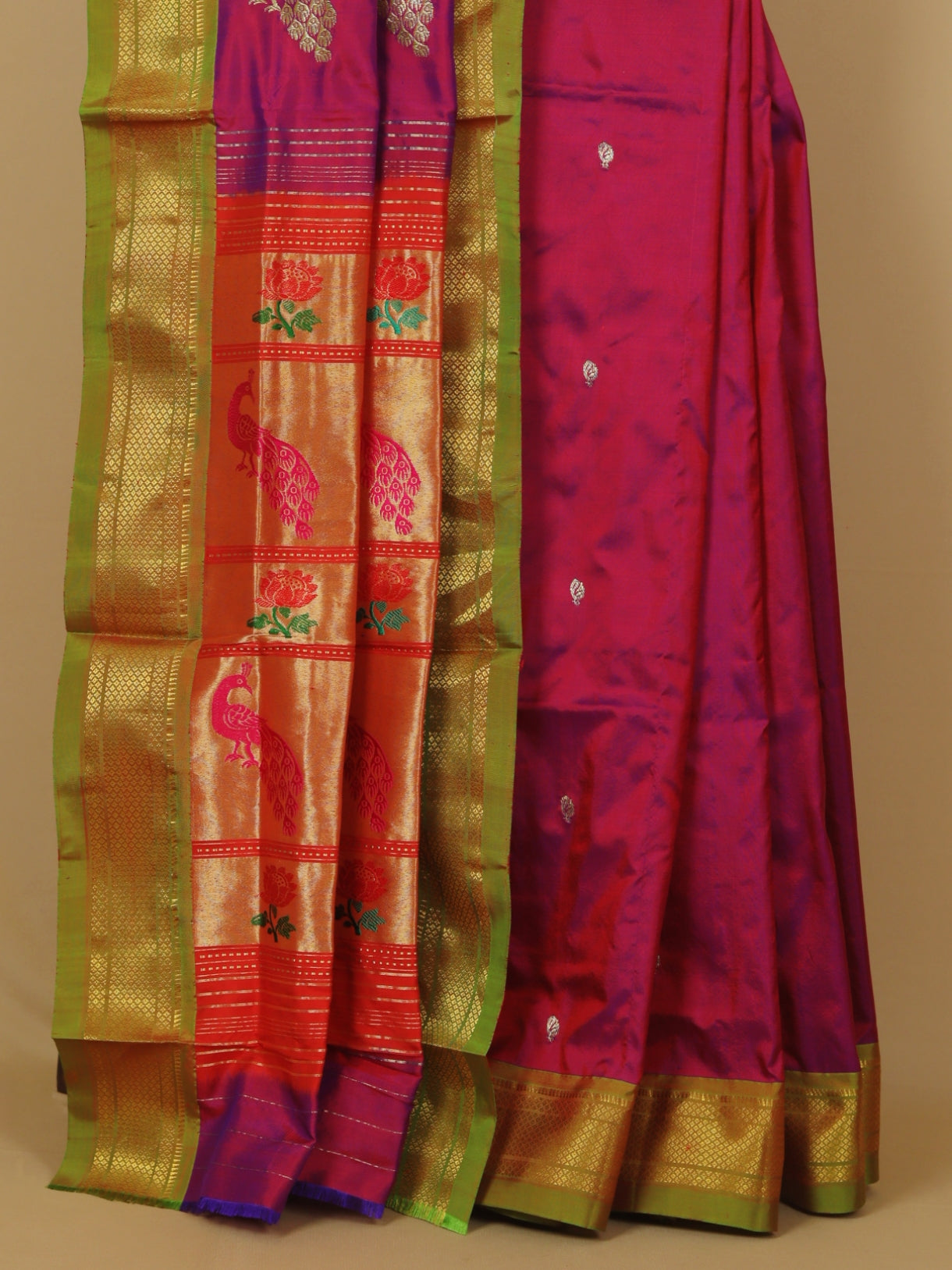 Short majenta silk paithani saree