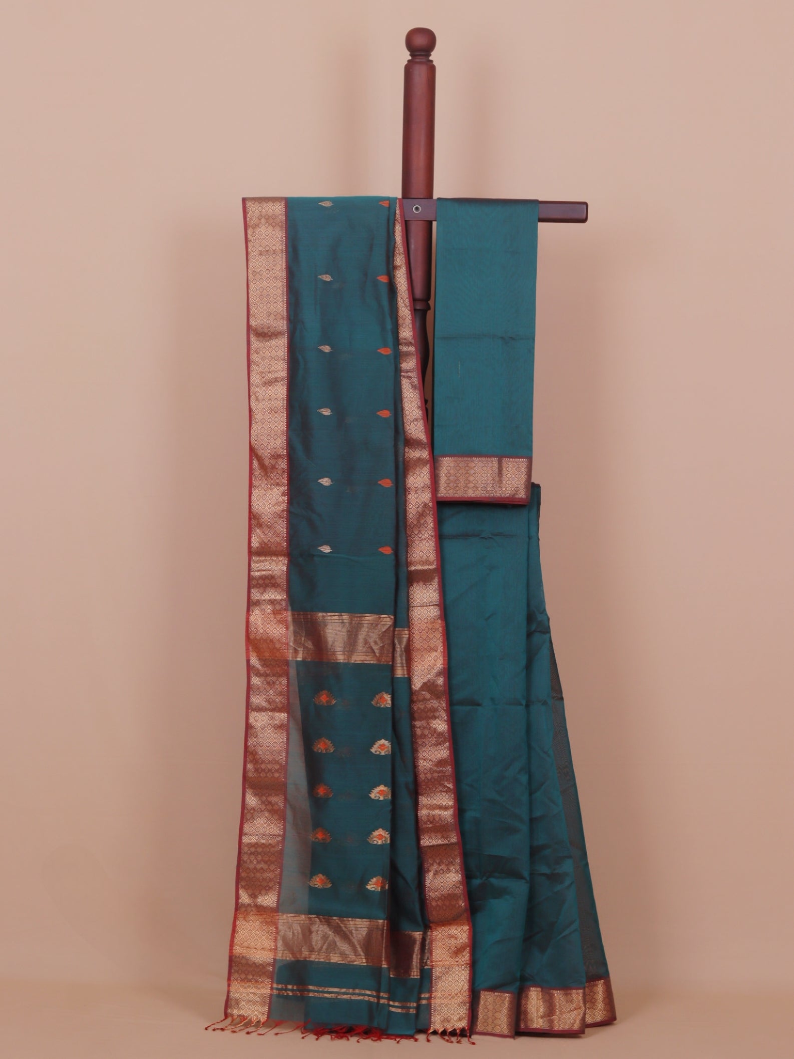 Emerald green premium maheshwari saree