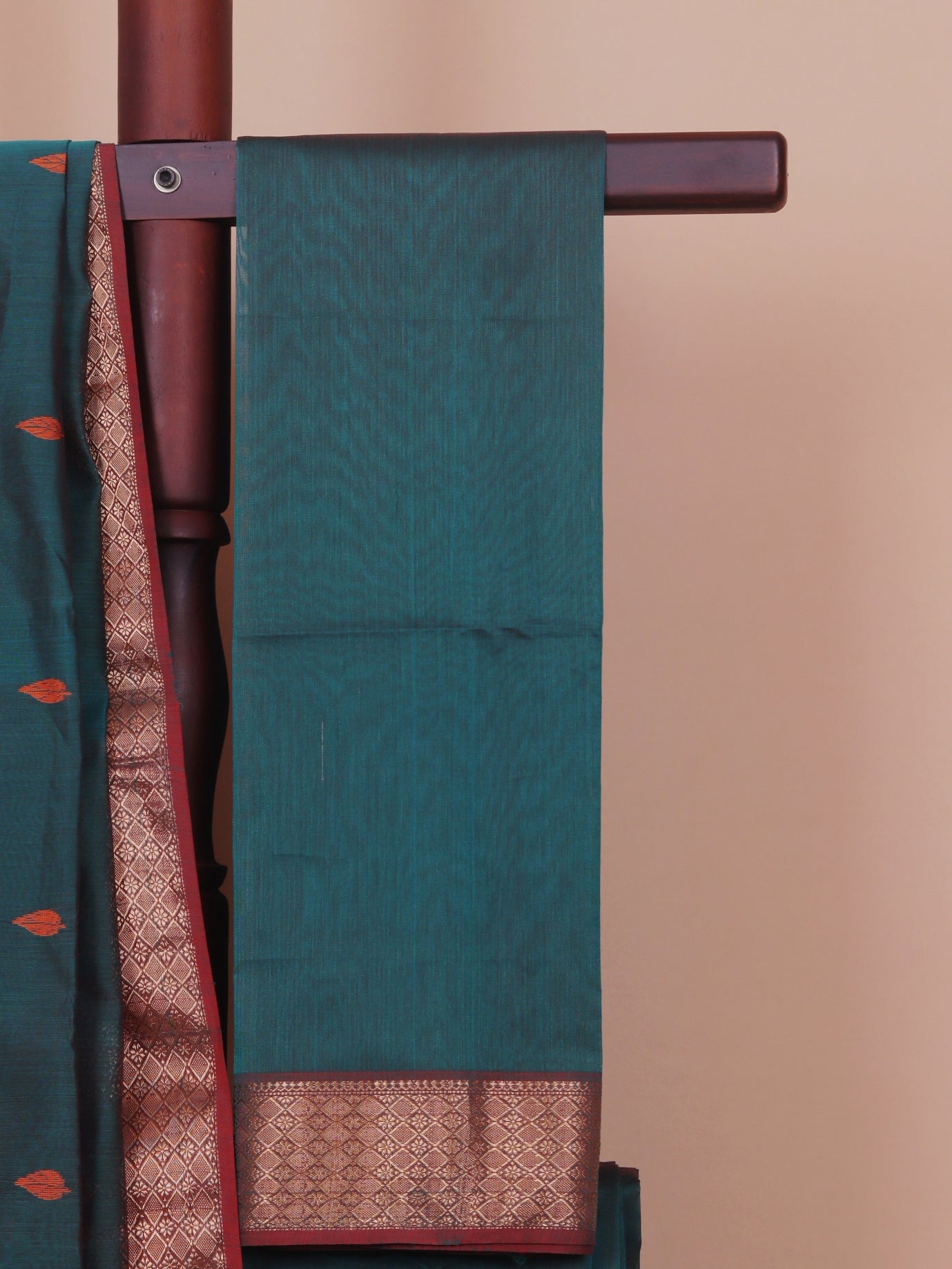 Emerald green premium maheshwari saree