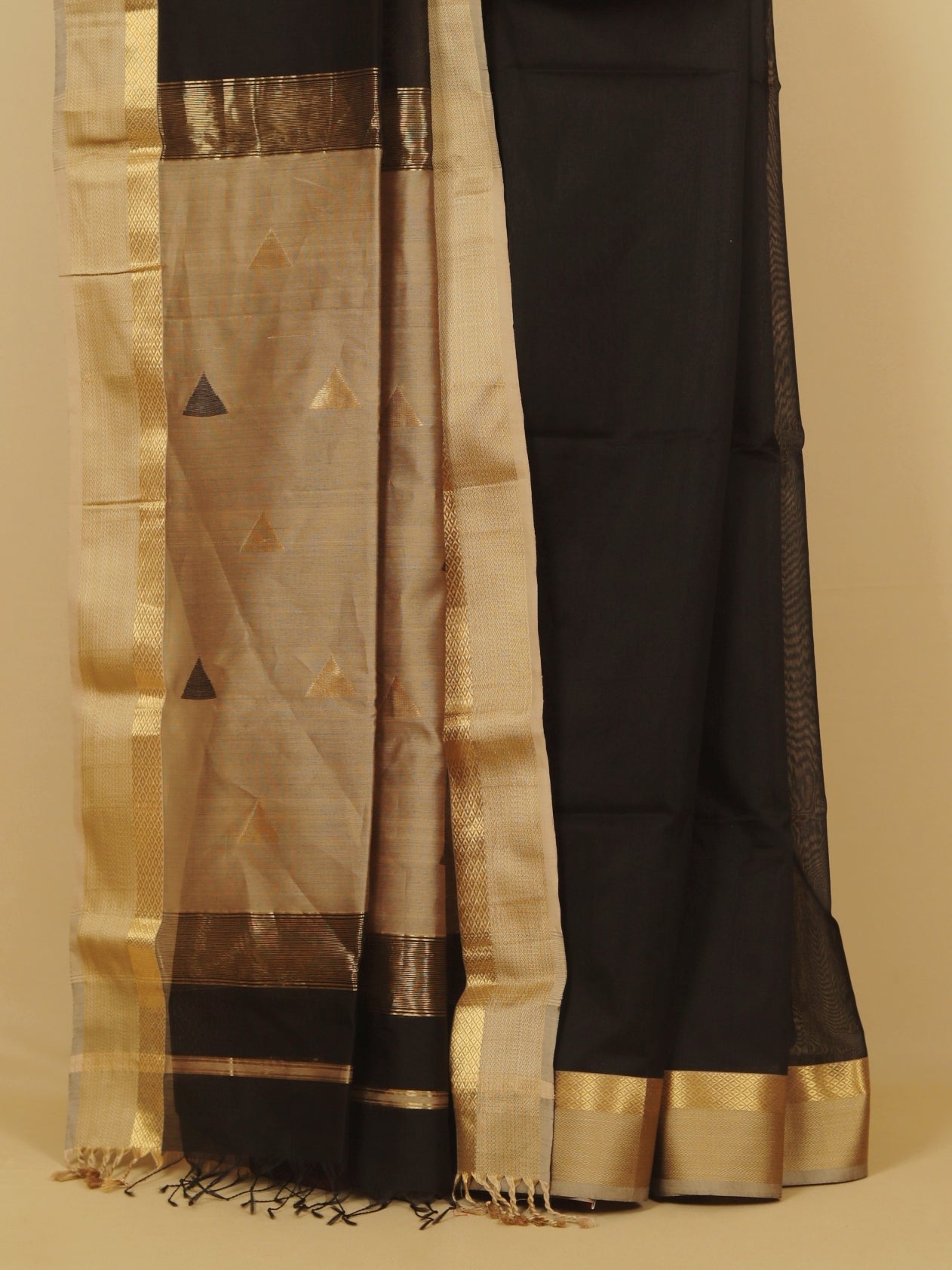 Black premium maheshwari saree