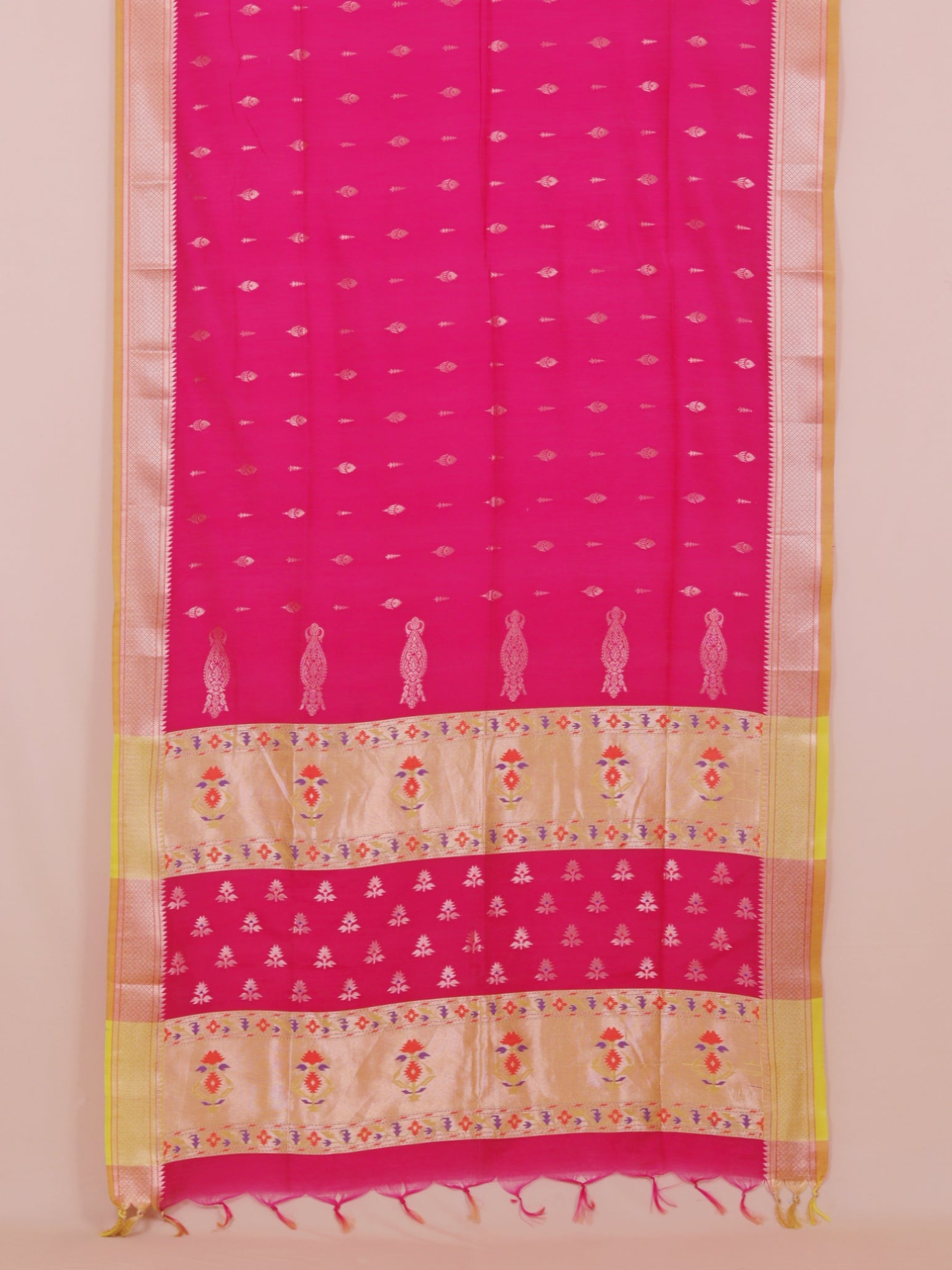 Rani pink maheshwari saree