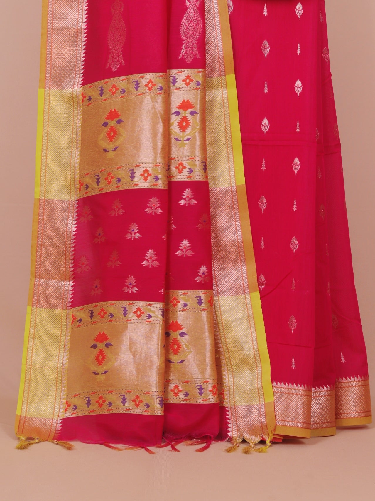 Rani pink maheshwari saree