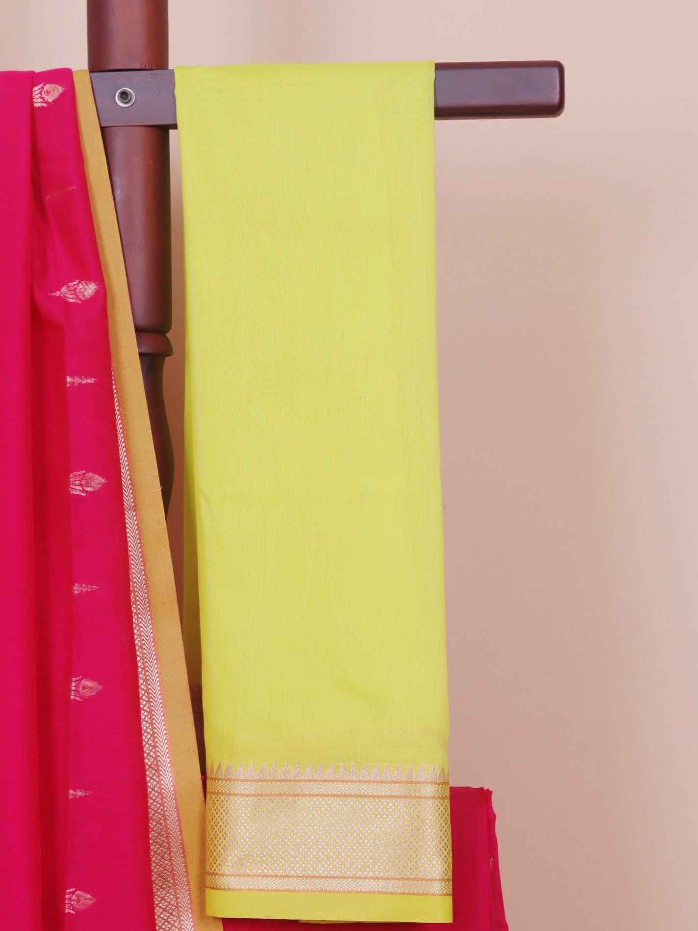 Rani pink maheshwari saree
