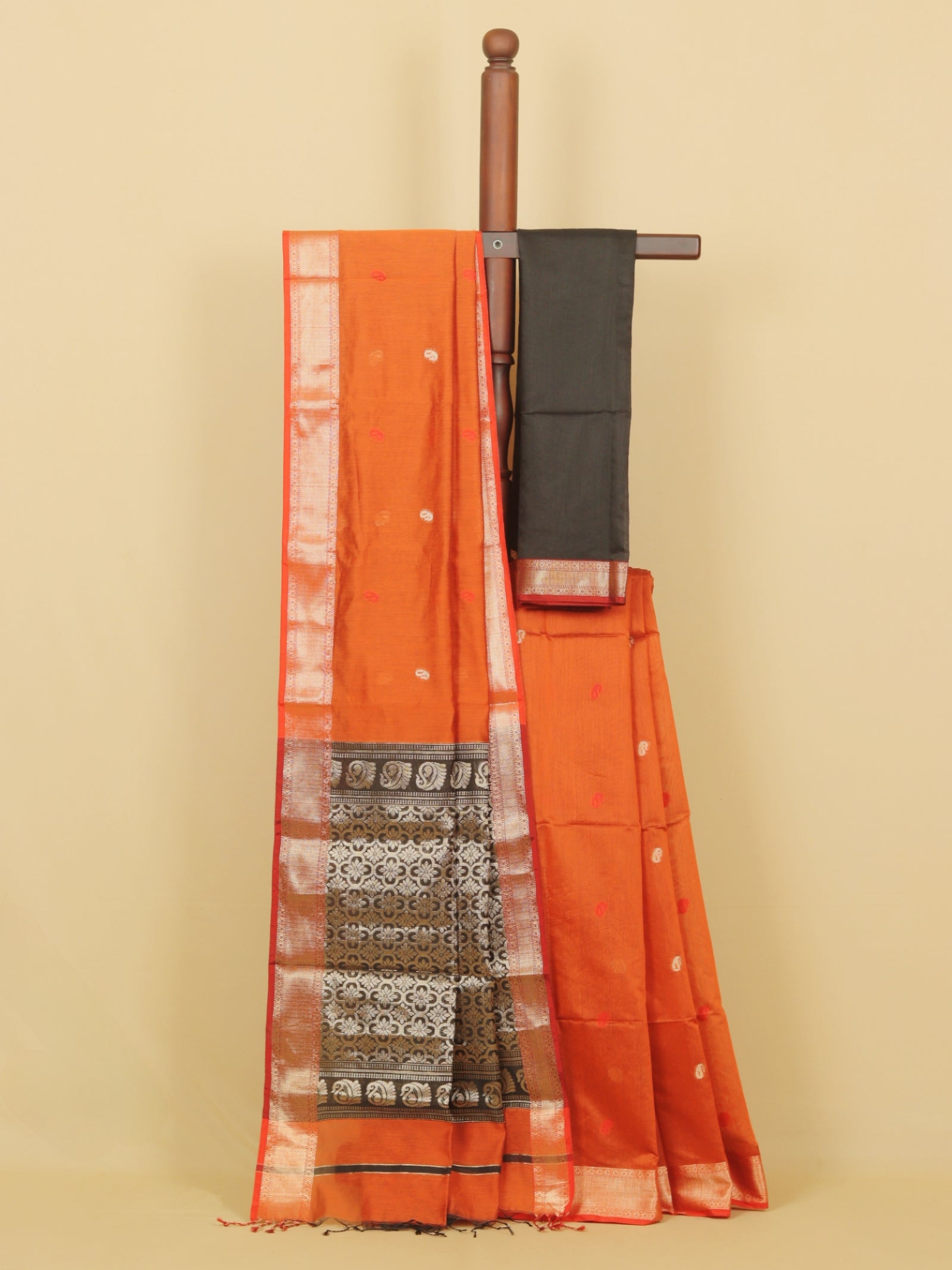 Rust maheshwari saree