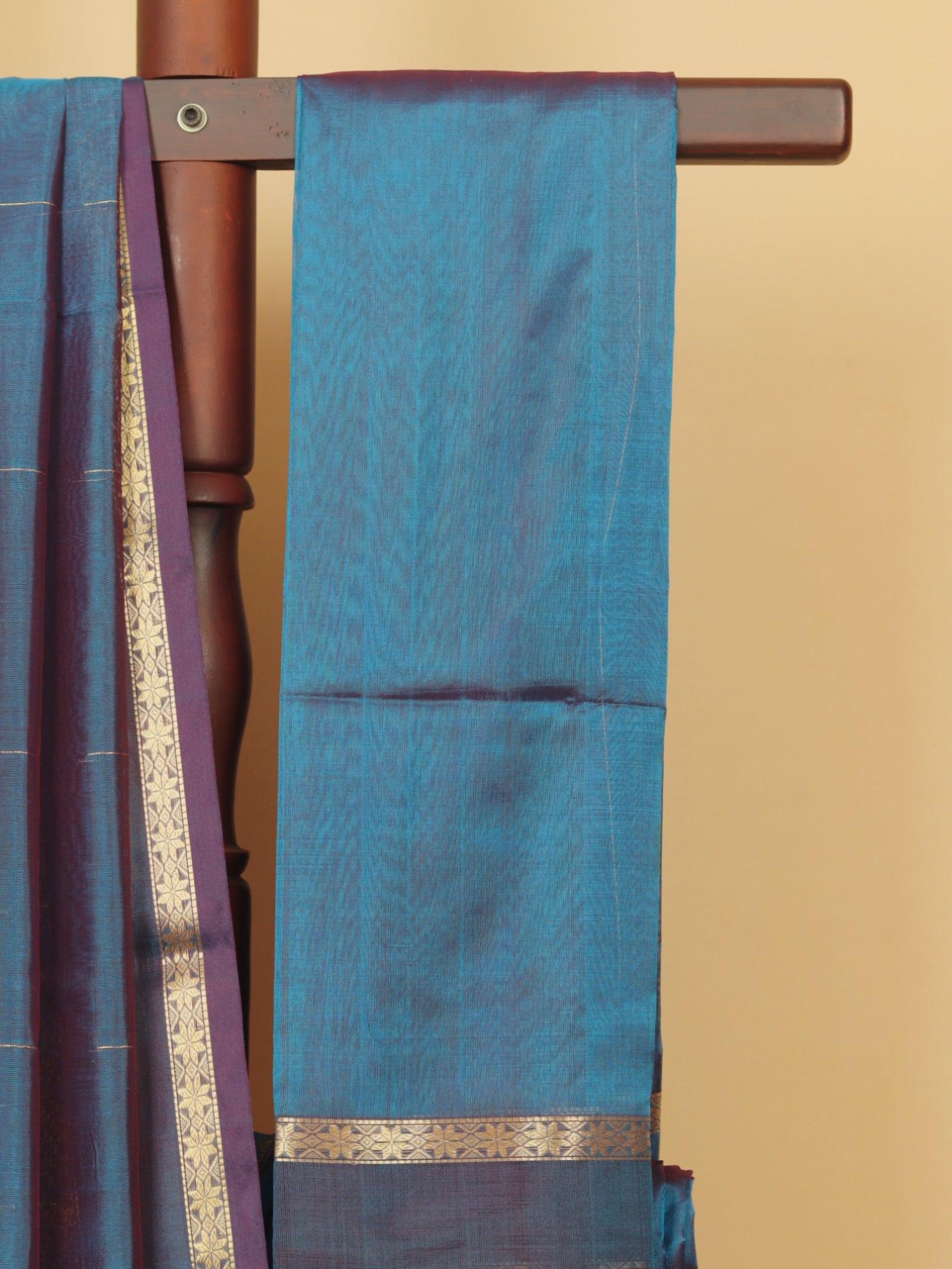 Short peacock peshwai silk saree