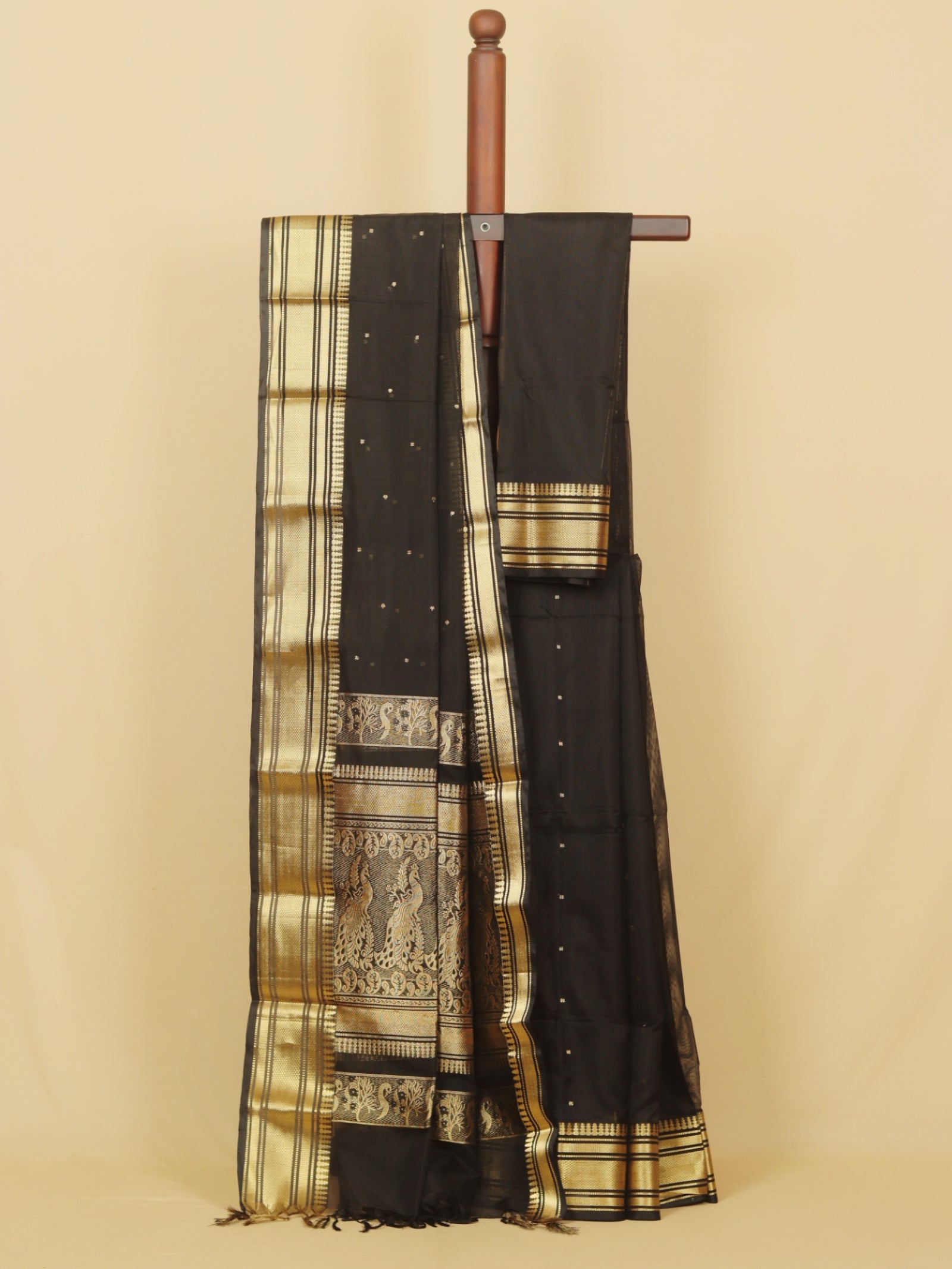 Black peshwai silk saree