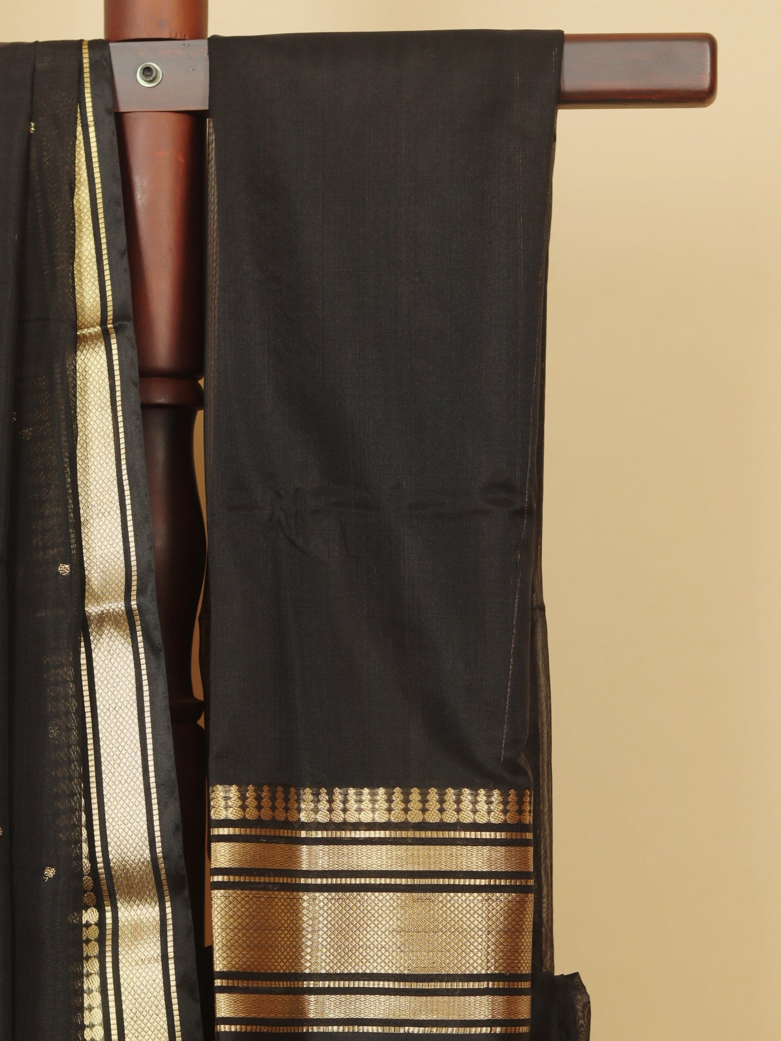 Black peshwai silk saree