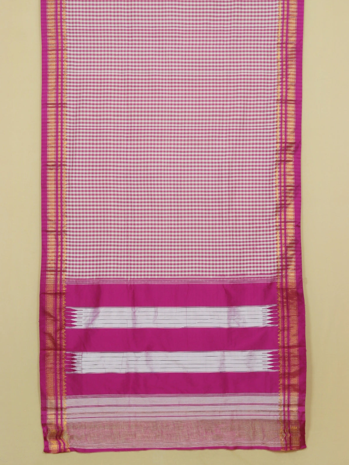 Majenta checks ilkal saree
