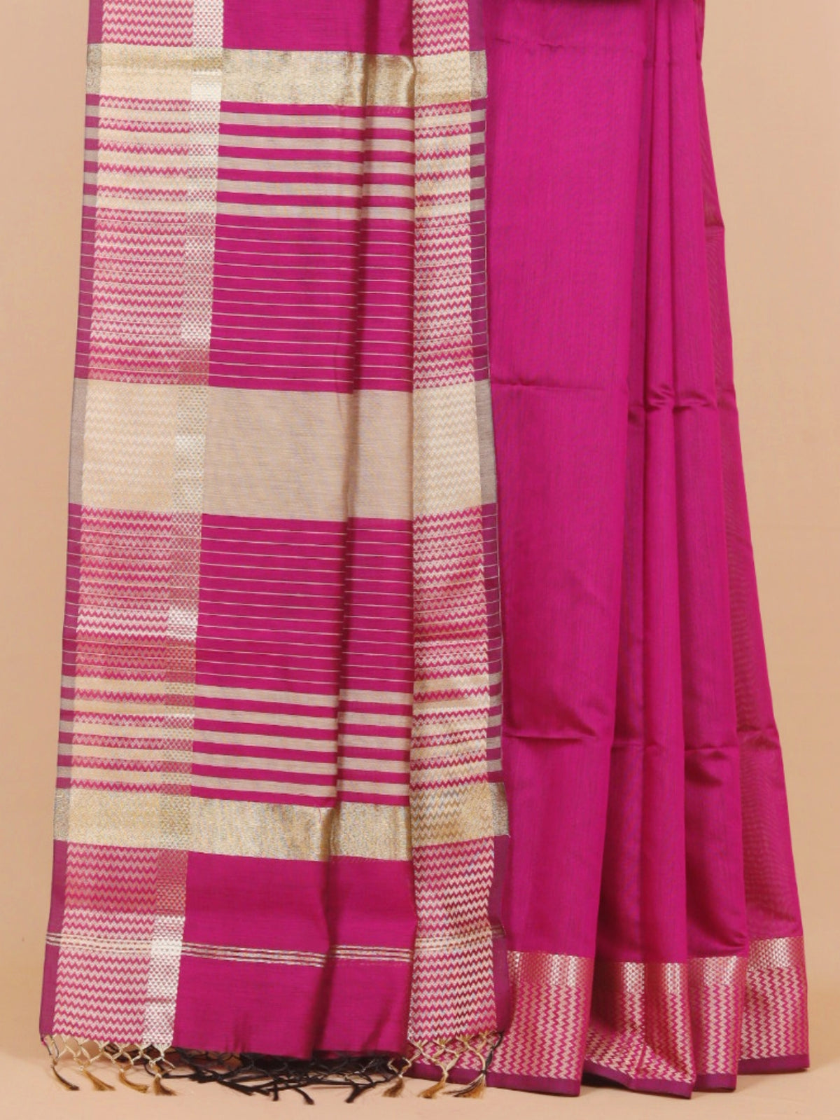 Majenta maheshwari saree