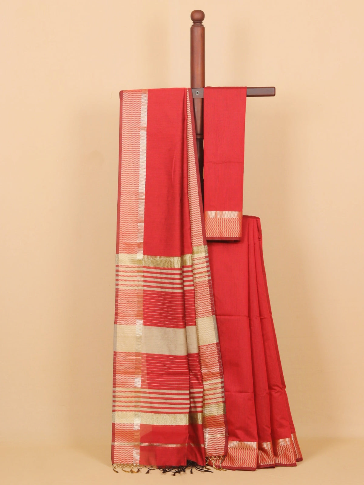 Maroon self maheshwari saree