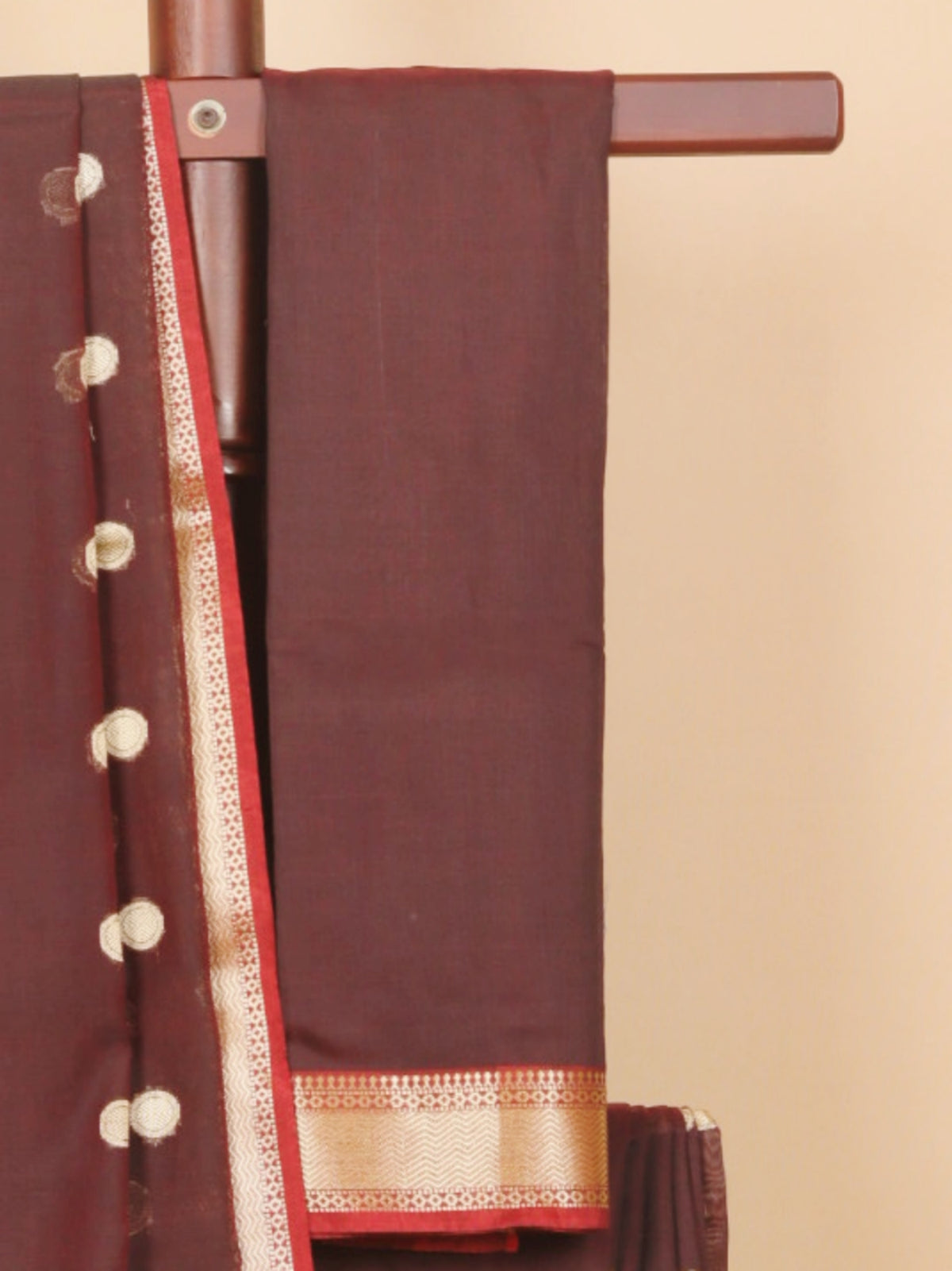 Dual tone maroon maheshwari saree