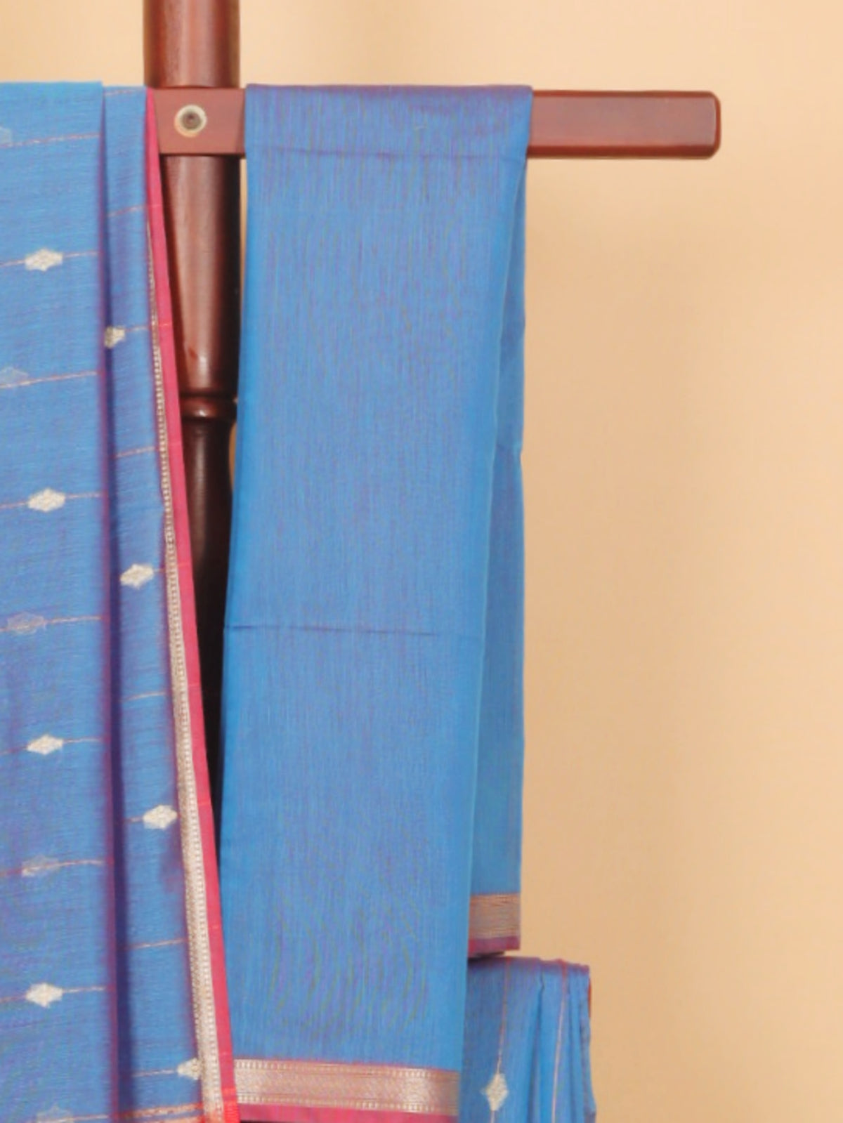 Dual tone blue maheshwari saree