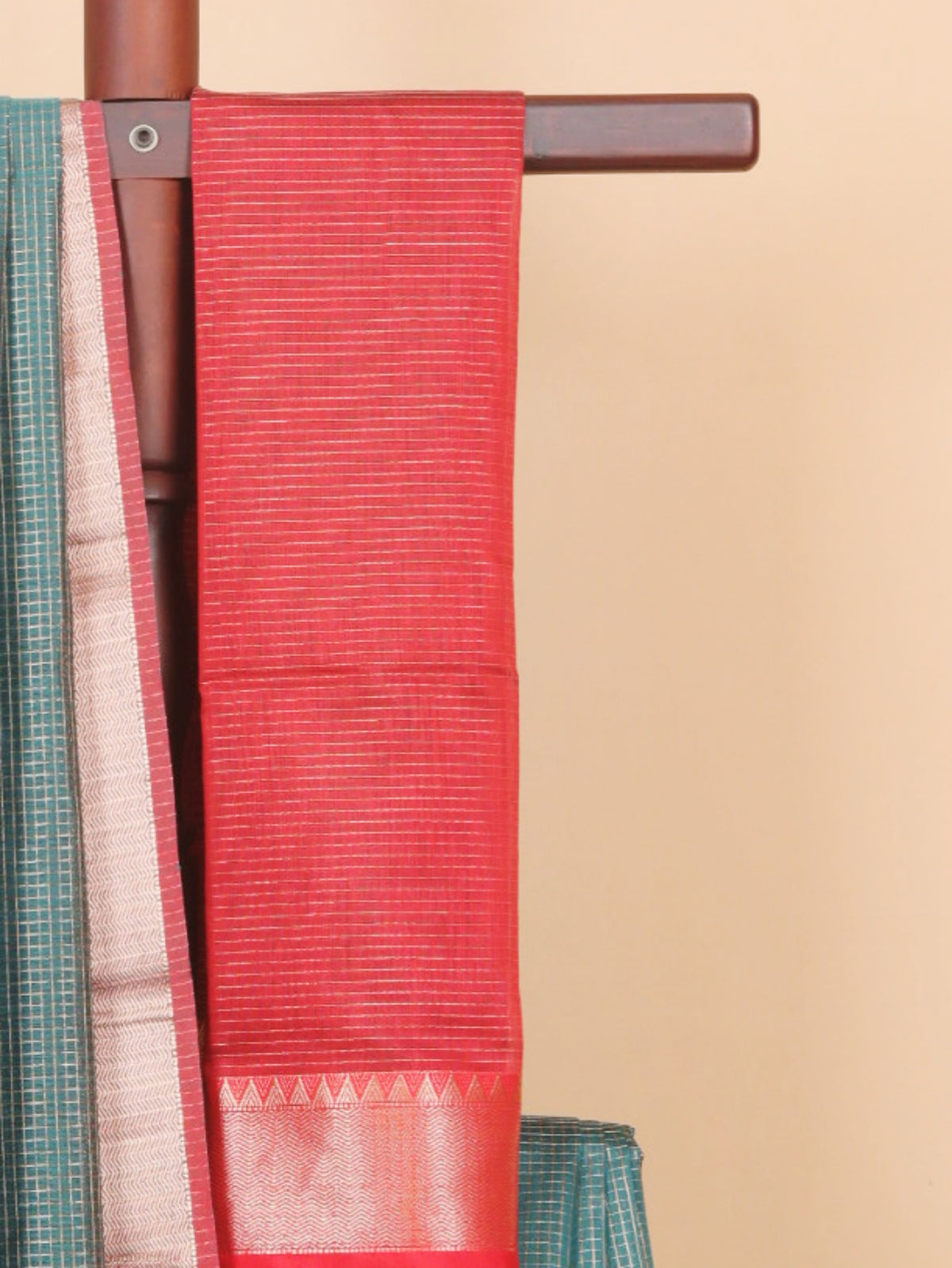 Sapphire zari checks maheshwari saree