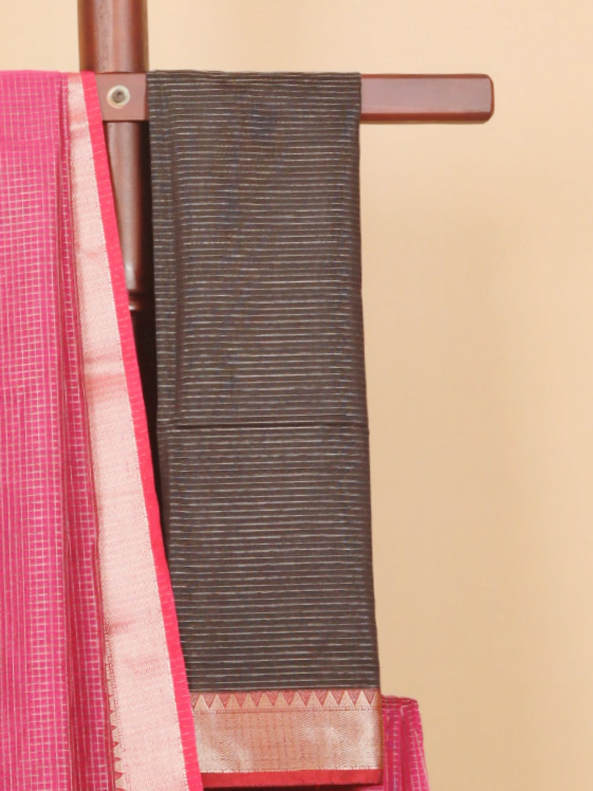 Gajari pink zari checks maheshwari saree