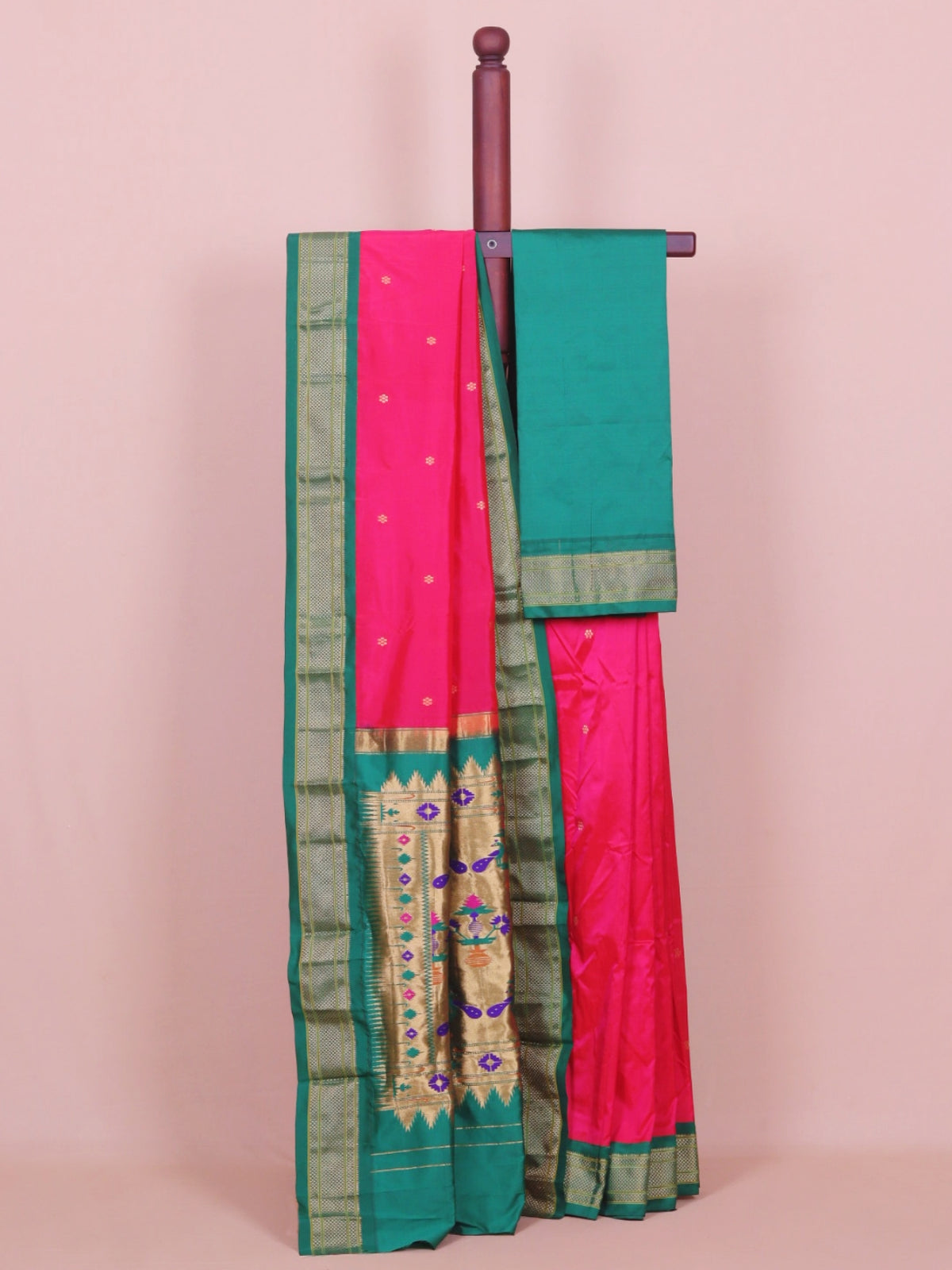 Rani pink by green paithani saree
